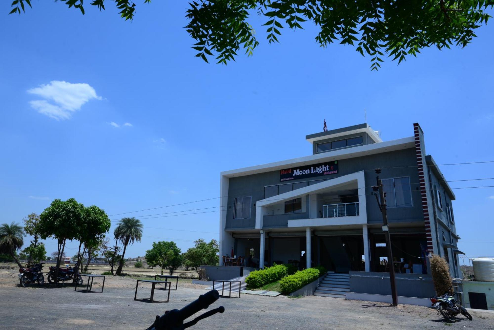 Hotel Moonlight & Restaurant Sehore Exterior foto